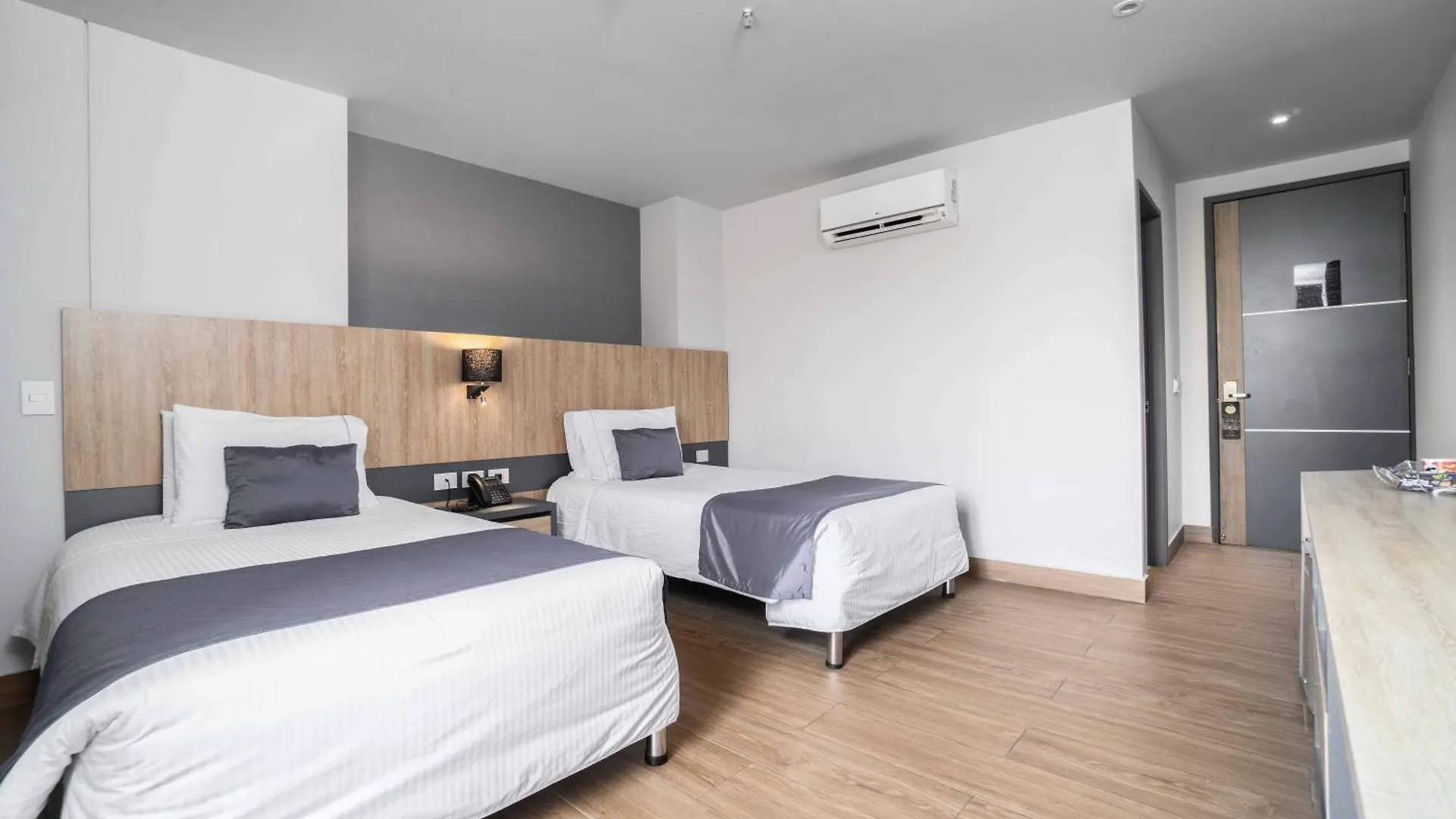 Hotel Plaza Del Lili Cali
